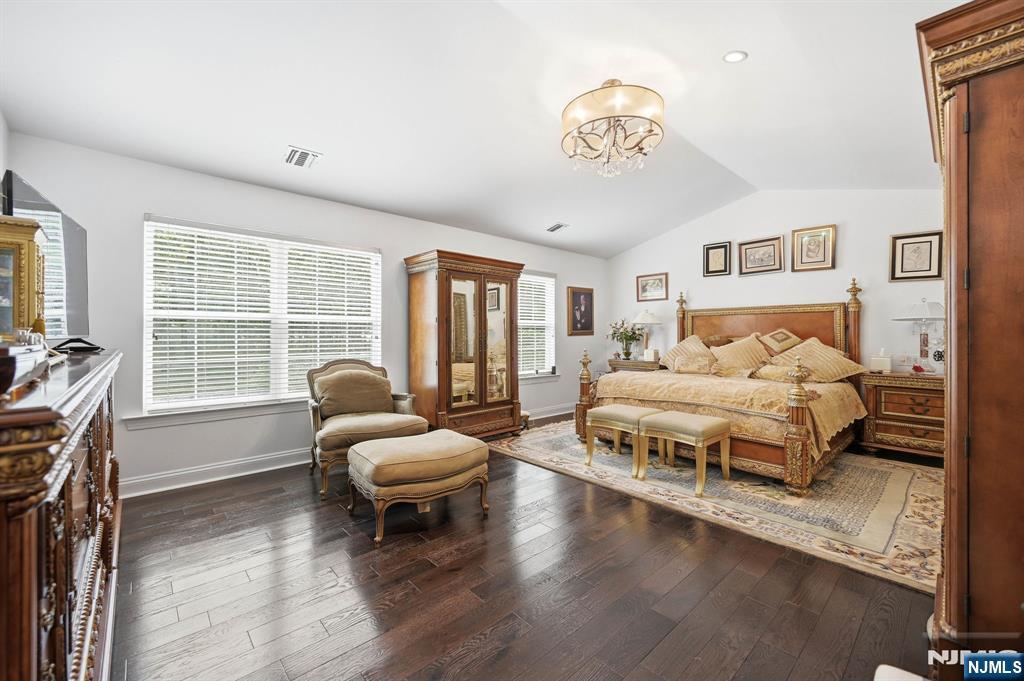 2 Stone Ridge Court