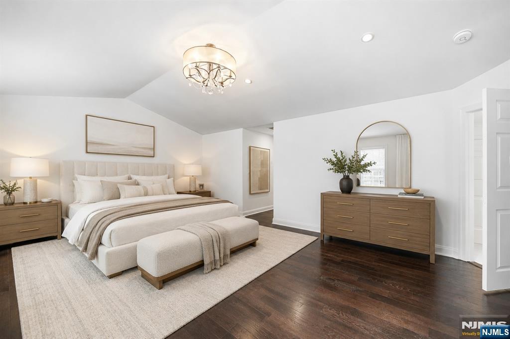 2 Stone Ridge Court
