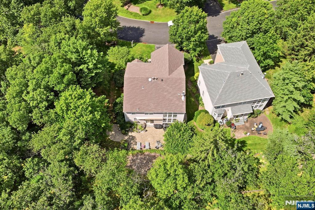 2 Stone Ridge Court