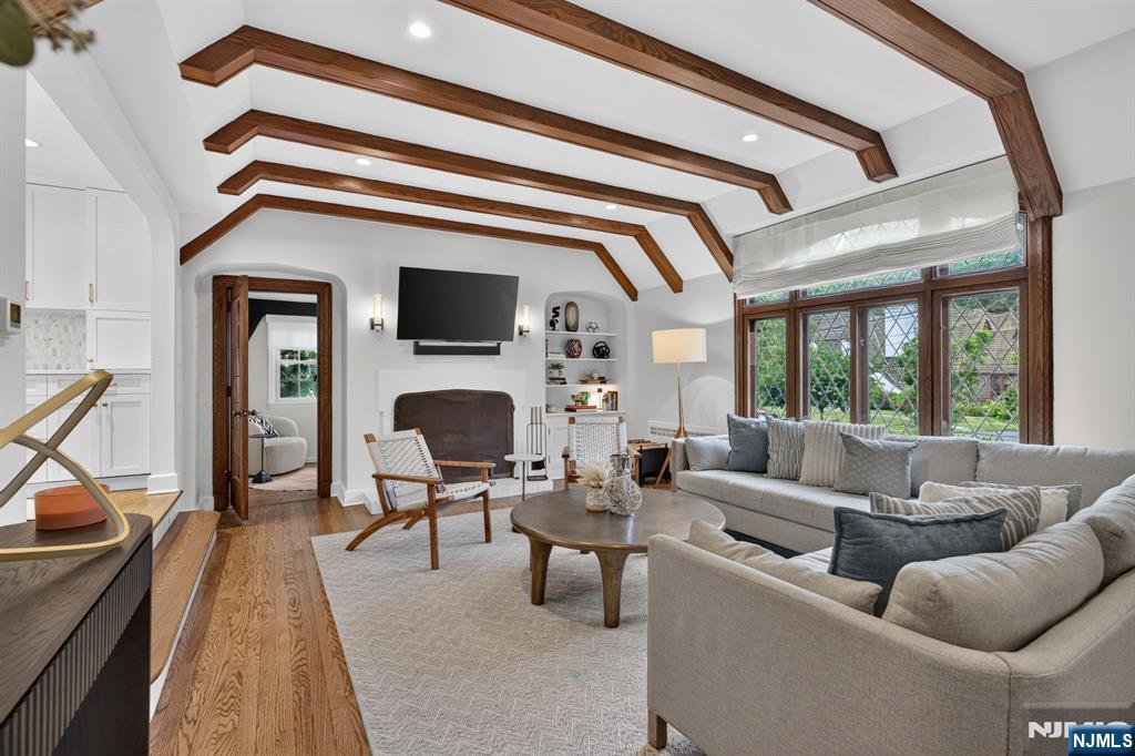 89 Whitney Road - Photo 4