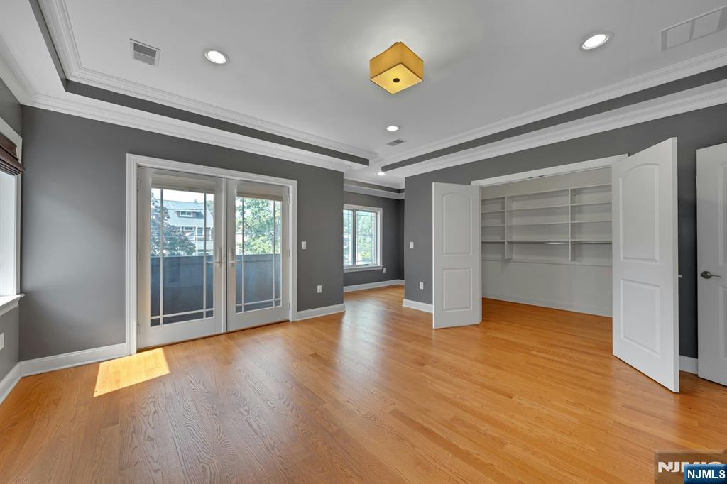 505 Post Avenue — photo 19