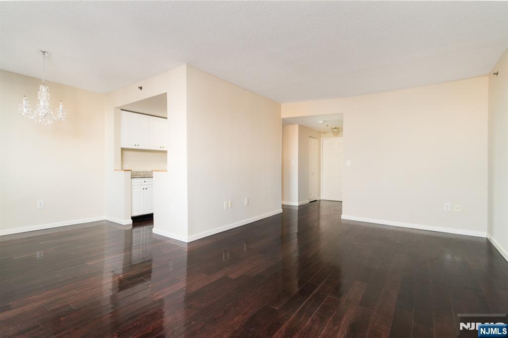 100 Old Palisade Rd #2011, Fort Lee, NJ 07024