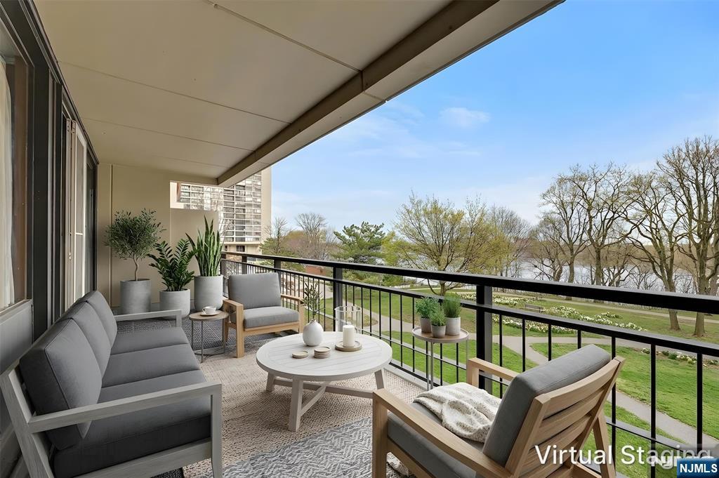 2 Horizon Rd #G5, Fort Lee, NJ 07024