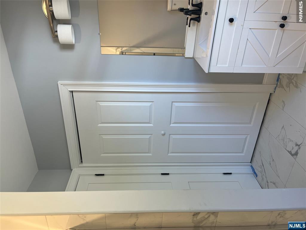 179 Paris Ave, Northvale, NJ 07647