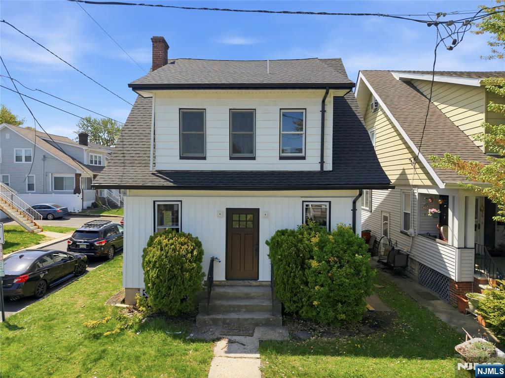 32 Fontaine Avenue - Photo 1