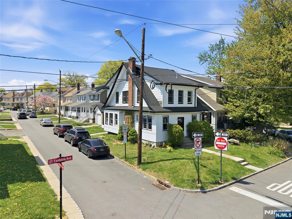 32 Fontaine Avenue - Photo 2