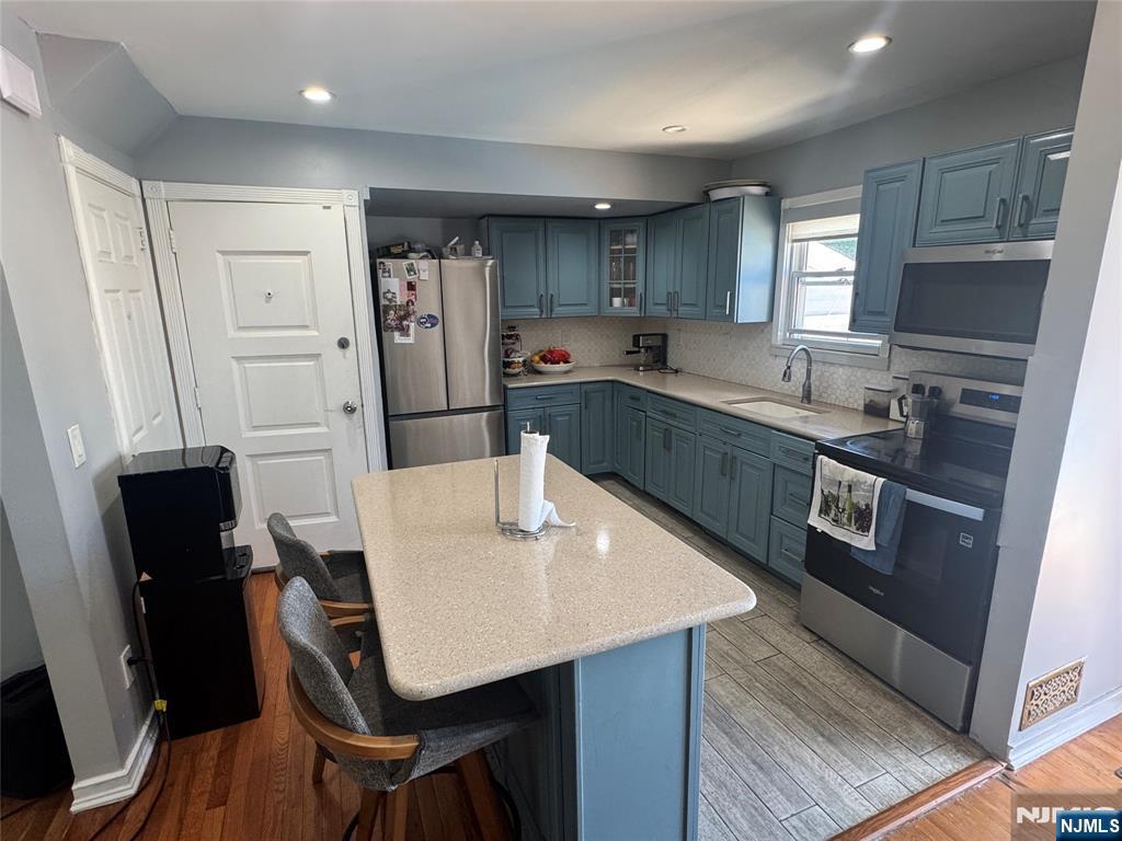3rd image of 9 Wallace Ln, Woodland Park, NJ 07424 | MLS# 26023157