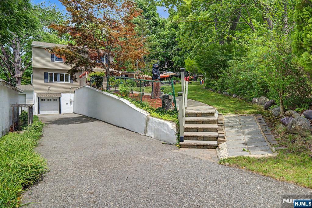 102 Belleview Avenue