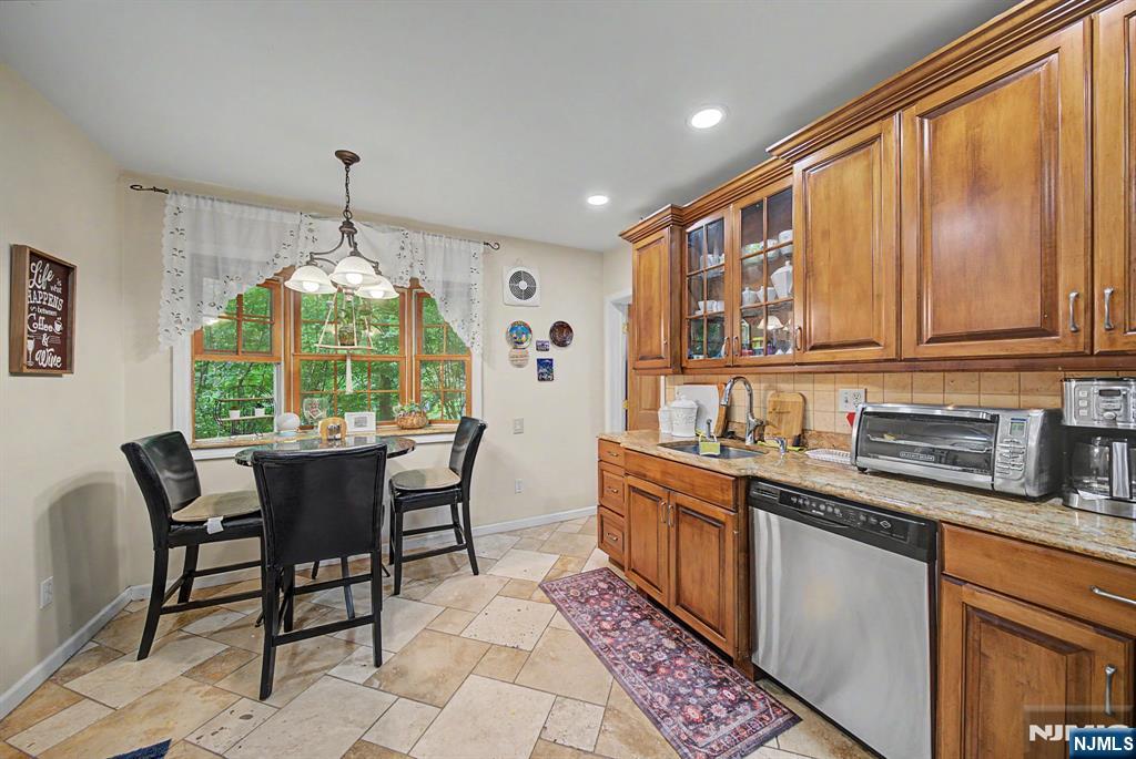 5th image of 102 Belleview Ave, Butler Borough, NJ 07405 | MLS# 26023159