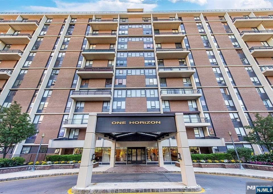 1 Horizon Road 1220 - Photo 1