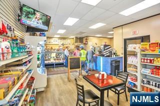 1 Horizon Rd #1220, Fort Lee, NJ 07024