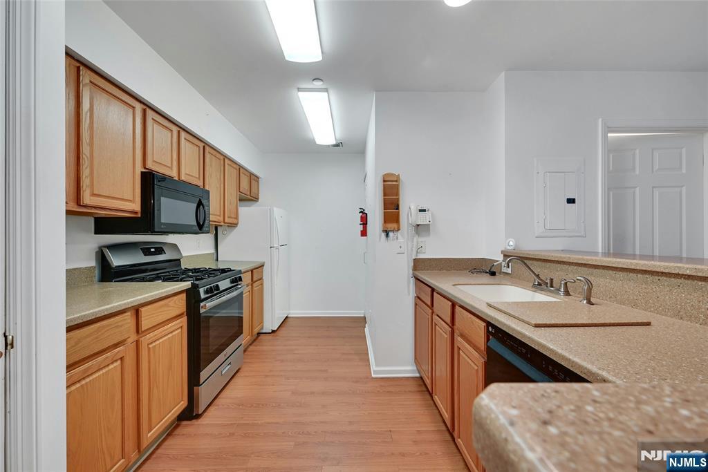 189 Forest Avenue 219 - Photo 5