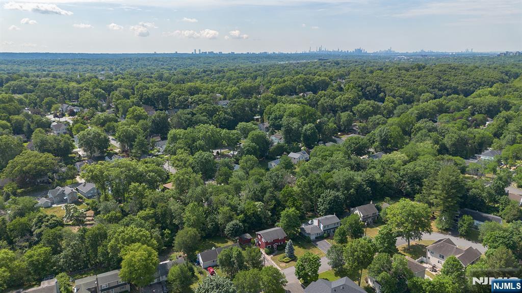 354 Terhune Ave, Paramus, NJ 07652