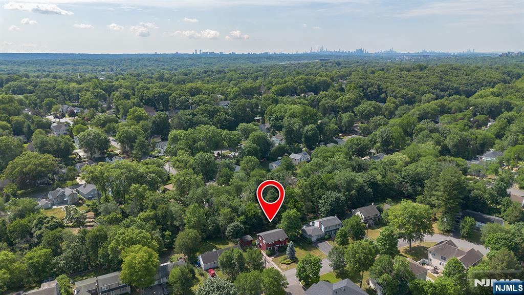 354 Terhune Ave, Paramus, NJ 07652