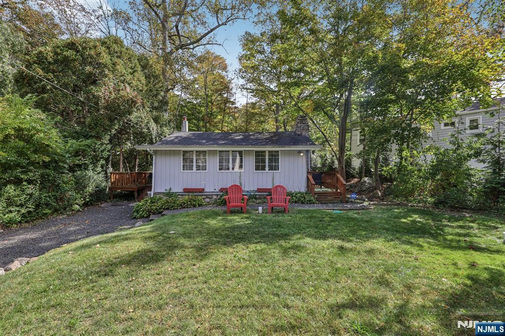8 Woodland Road - Photo 1