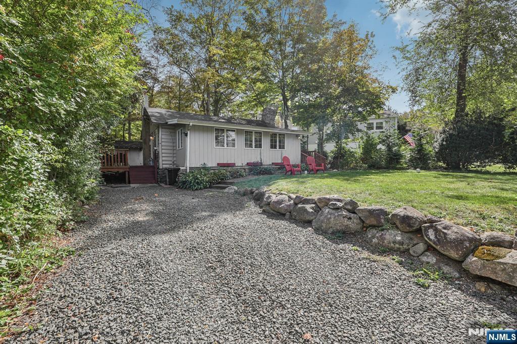 8 Woodland Road - Photo 3