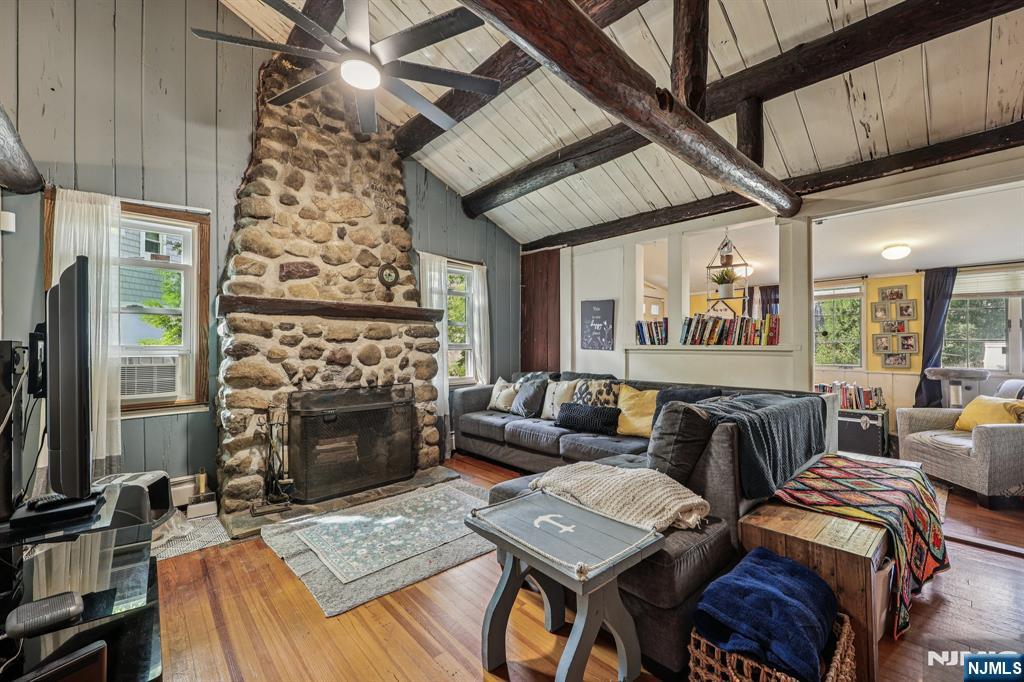 8 Woodland Road - Photo 5