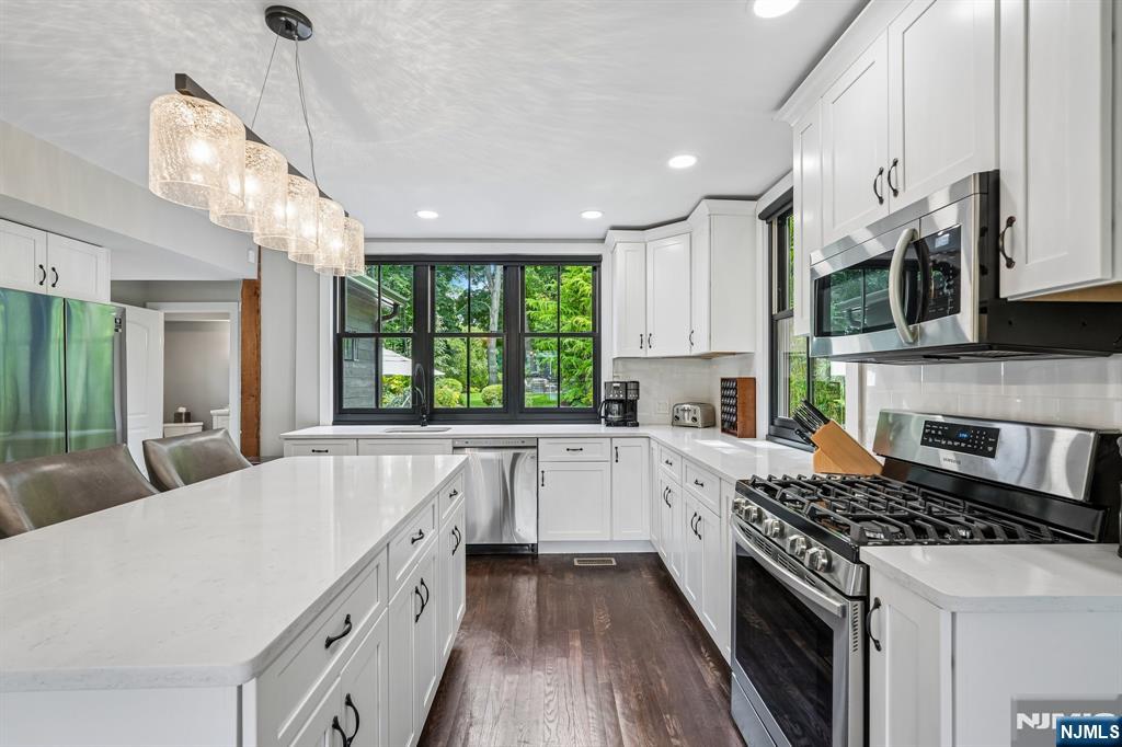63 Ravine Avenue
