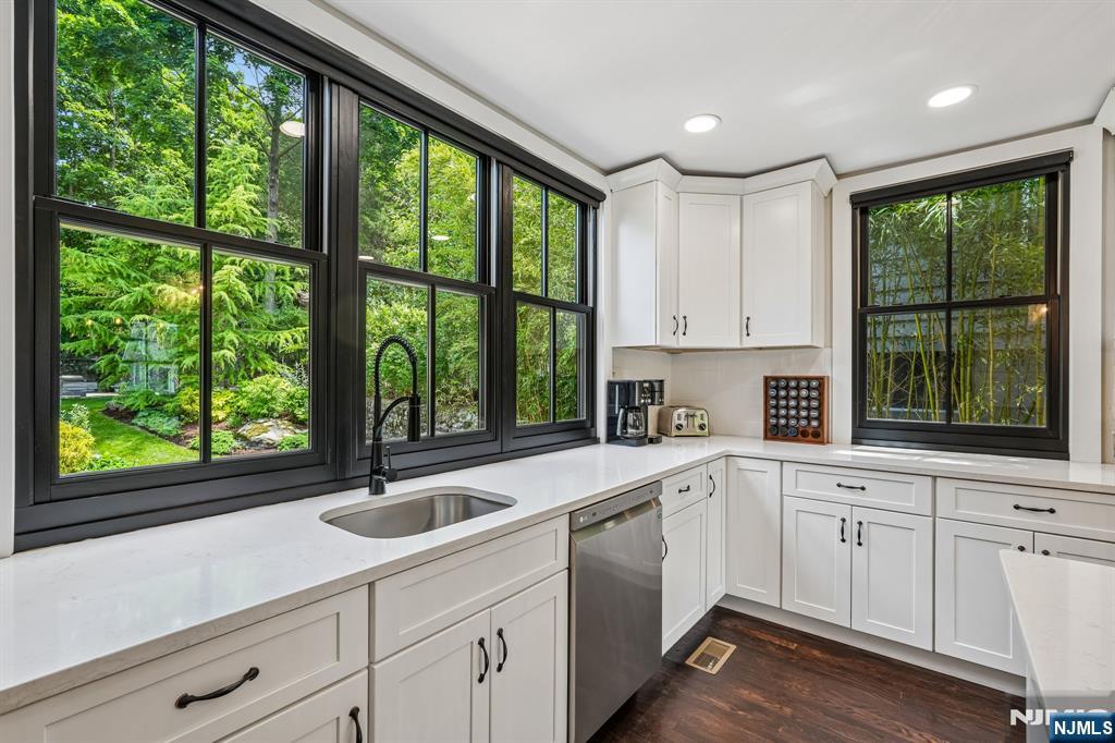 63 Ravine Avenue
