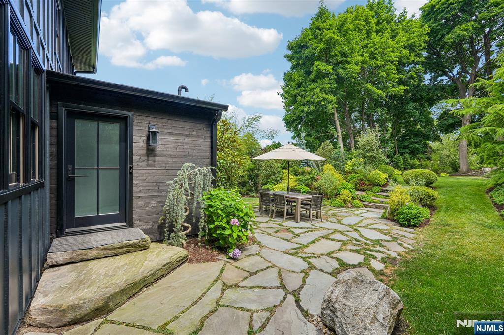 63 Ravine Avenue