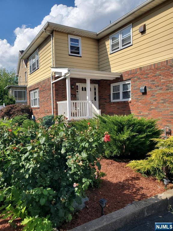32 Harding Court 2 - Photo 2