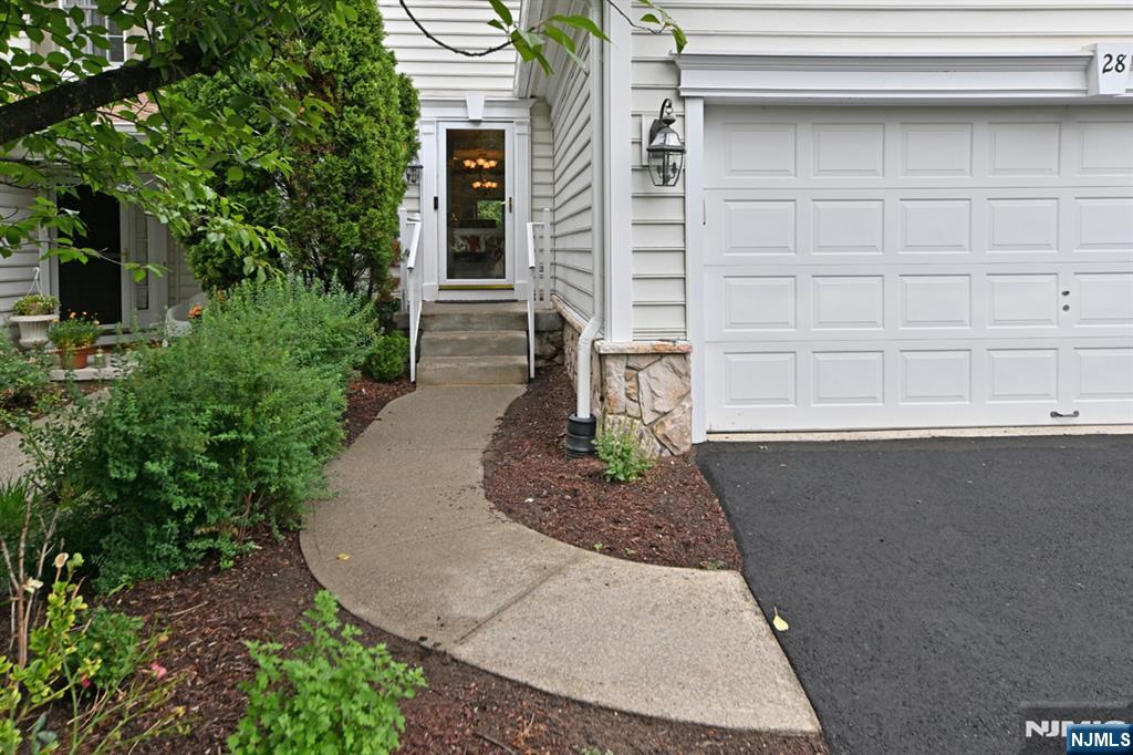 28 Thistle Drive - Photo 2