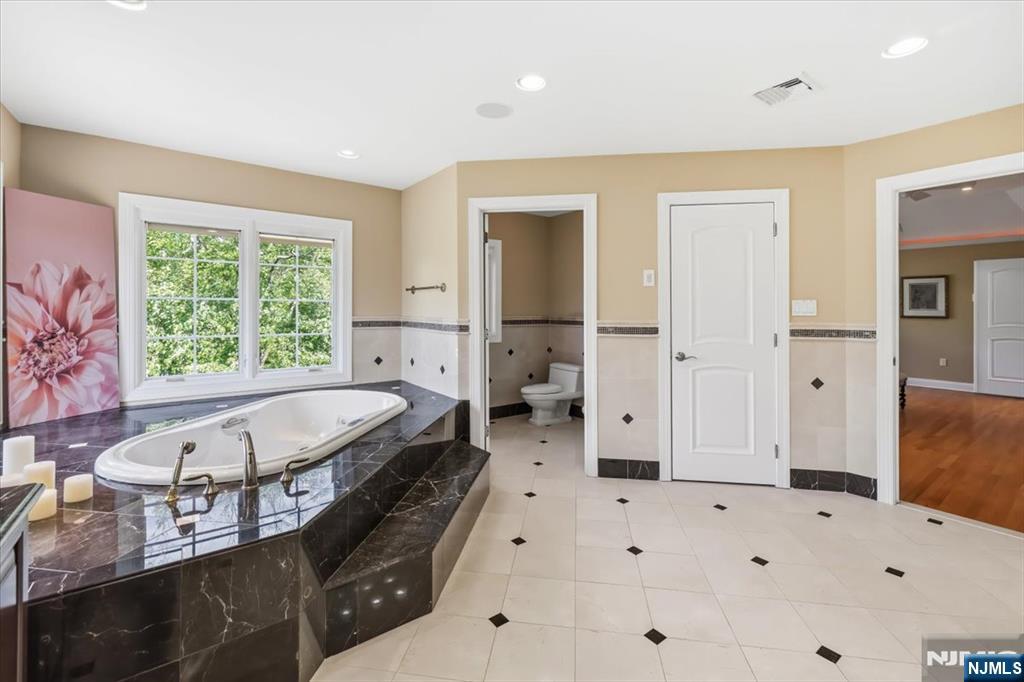 4 Centennial Court — photo 23