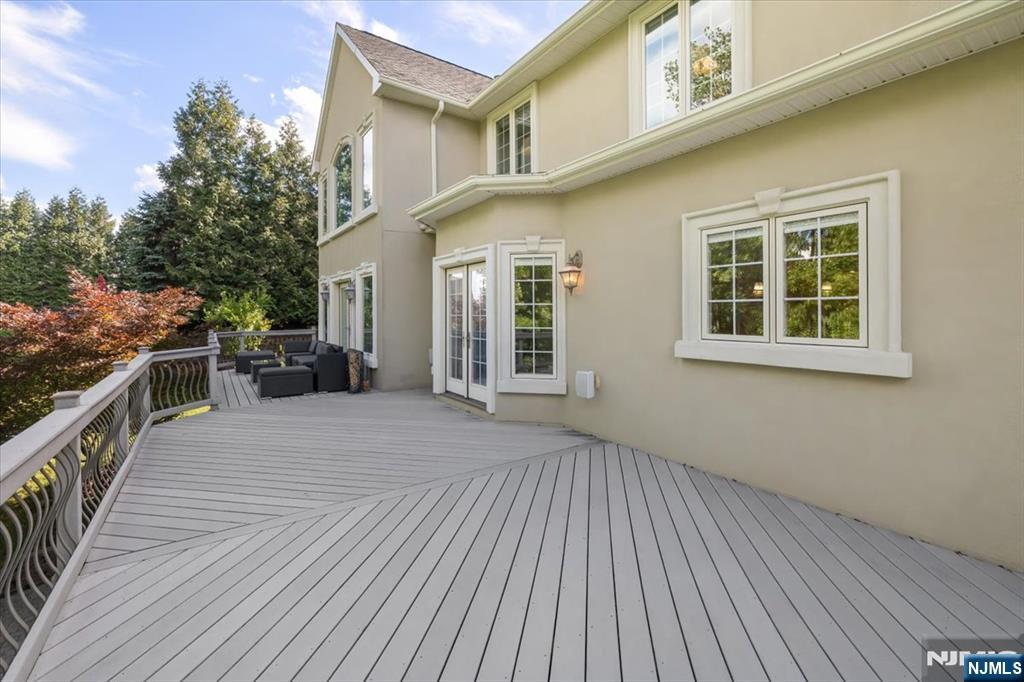 4 Centennial Court — photo 36