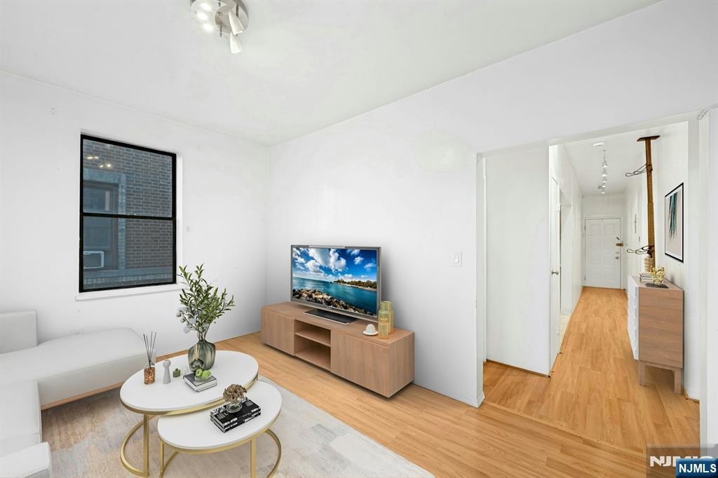 6601 Bdway E7 - Photo 3