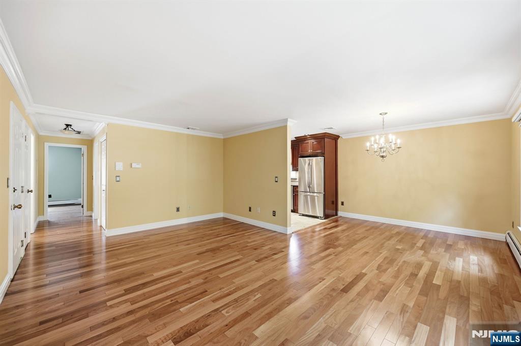 137 S Maple Avenue B - Photo 3