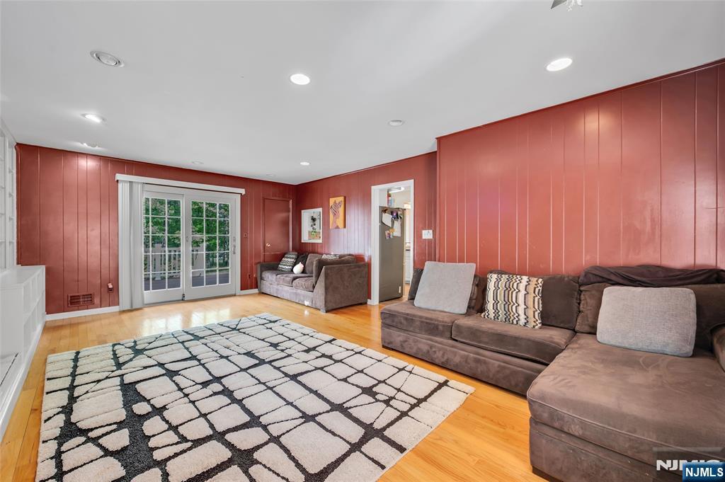 9 Wooded Hill Lane — photo 15