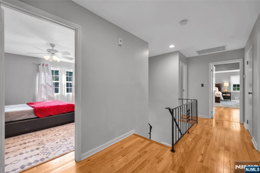 9 Wooded Hill Lane — photo 20