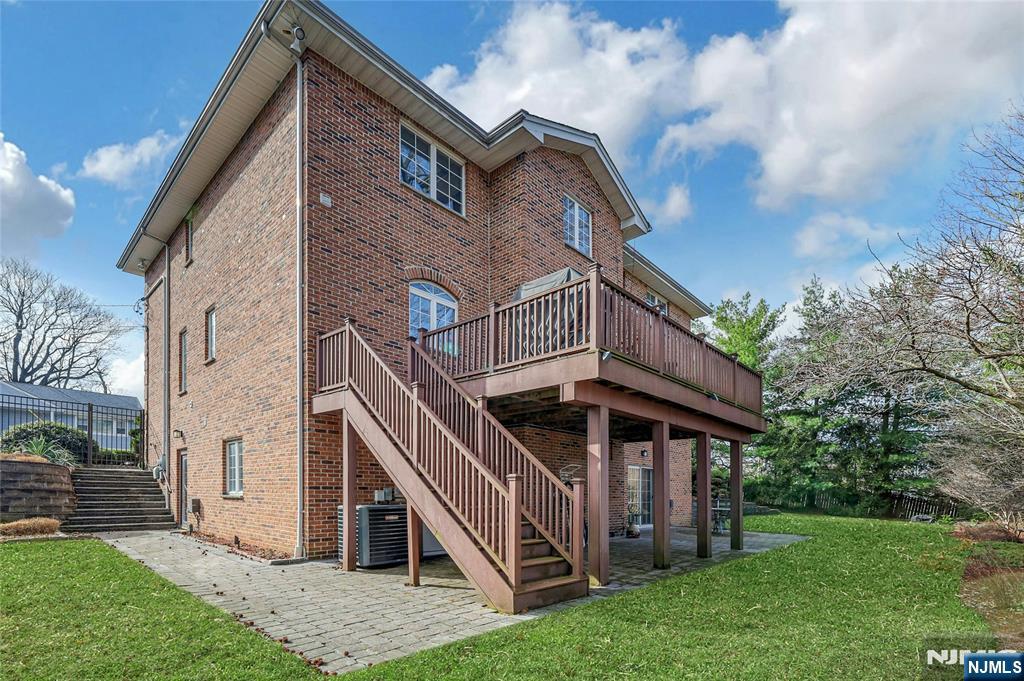 411 Fairway Drive — photo 7