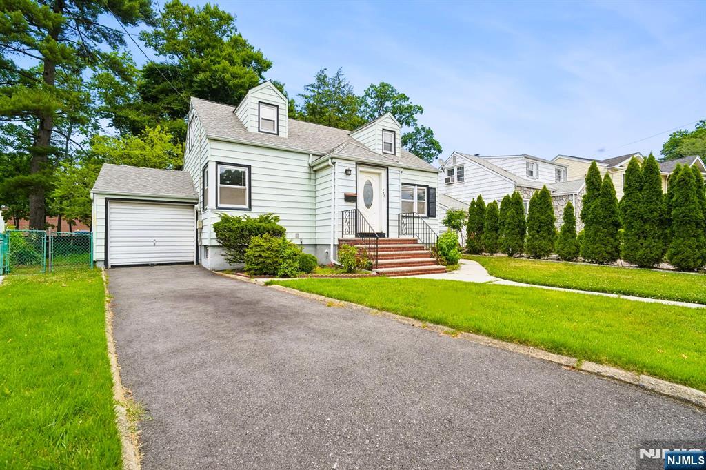 727 Palisade Road - Photo 1