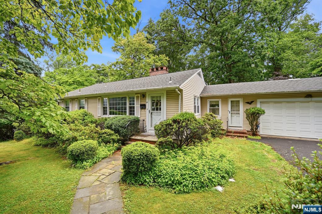 51 Crystal Avenue - Photo 2