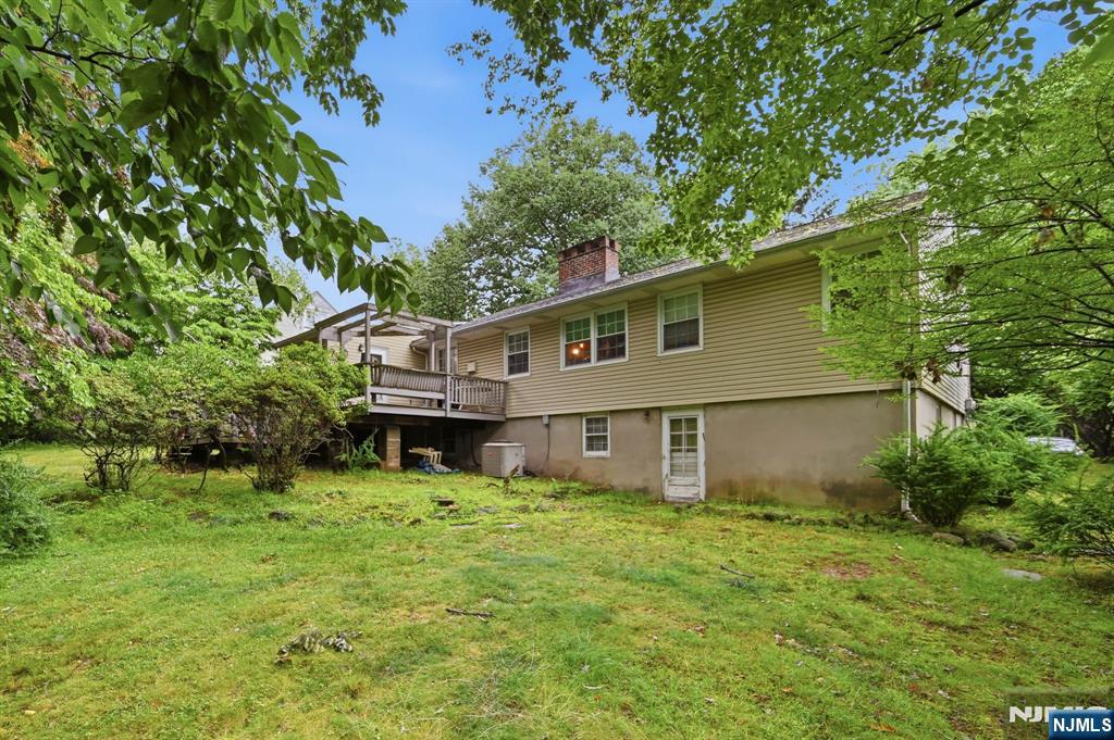 51 Crystal Avenue - Photo 5