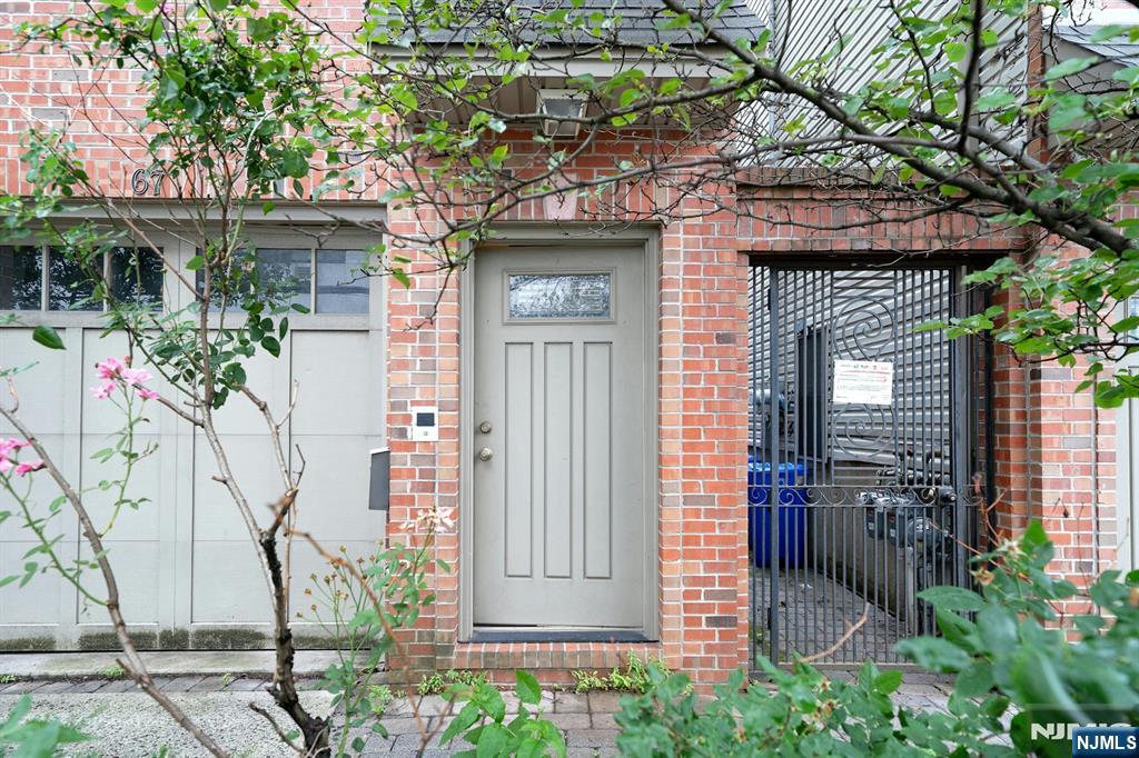 67 Bleecker Street 2 - Photo 2