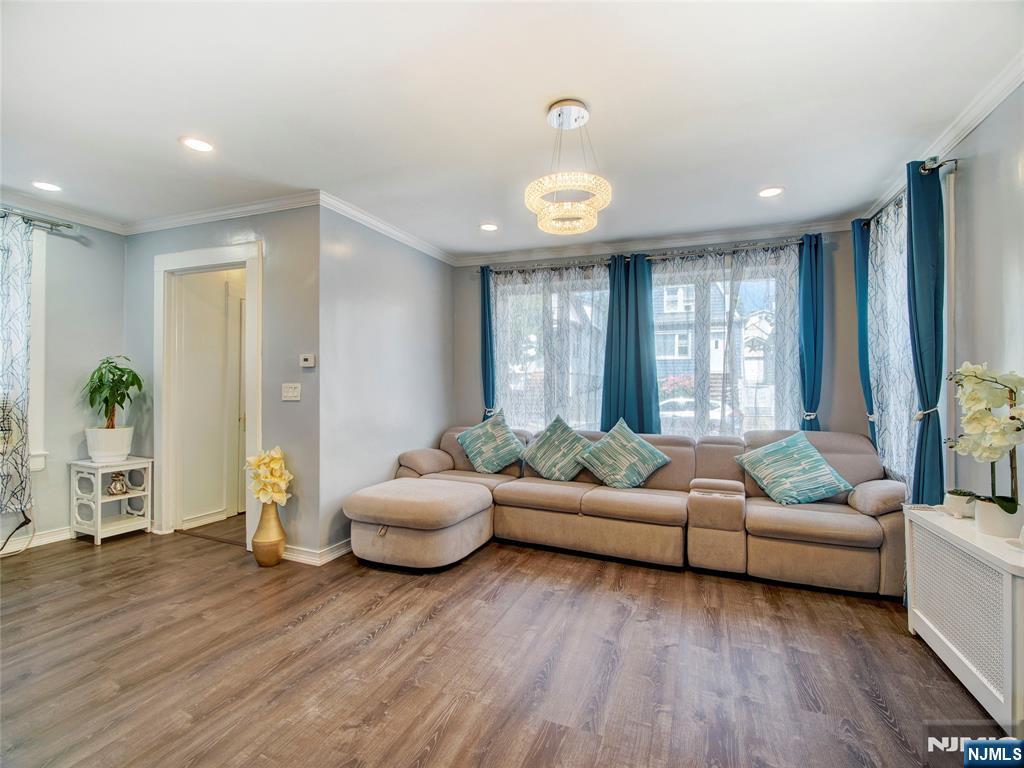 176 Forest Street - Photo 3