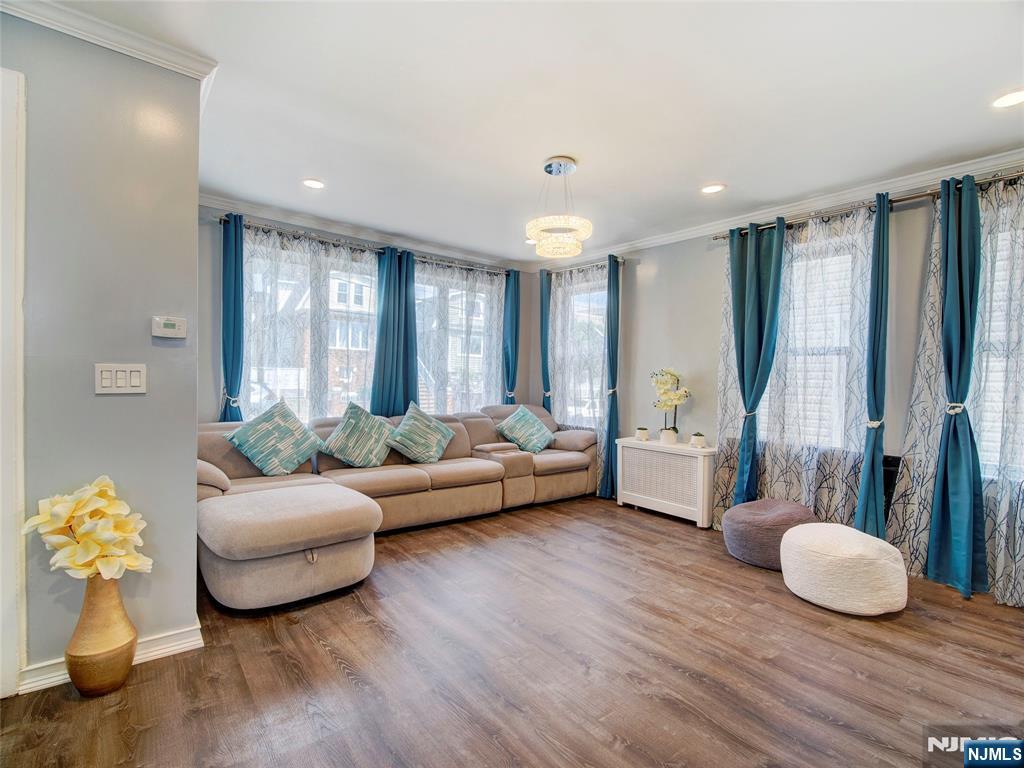 176 Forest Street - Photo 4