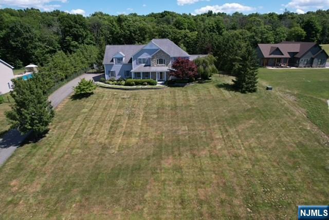 32 Dyer Road
