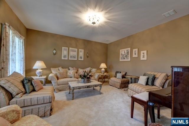 32 Dyer Road