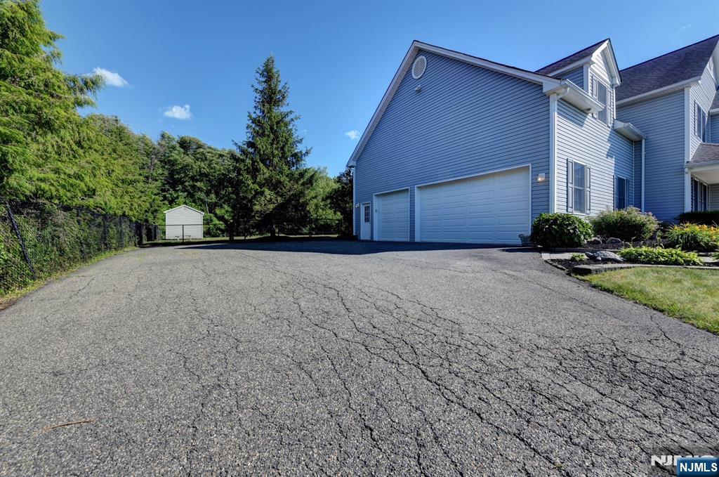 32 Dyer Road