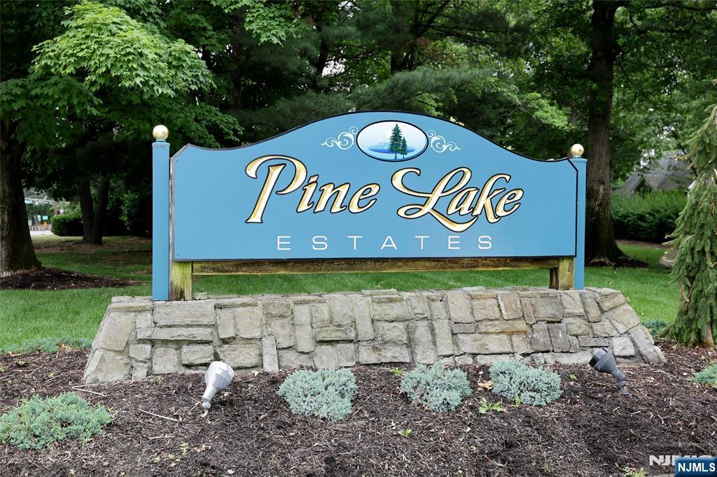 30 Reagan Way #530A, Twp Of Washington, NJ 07676