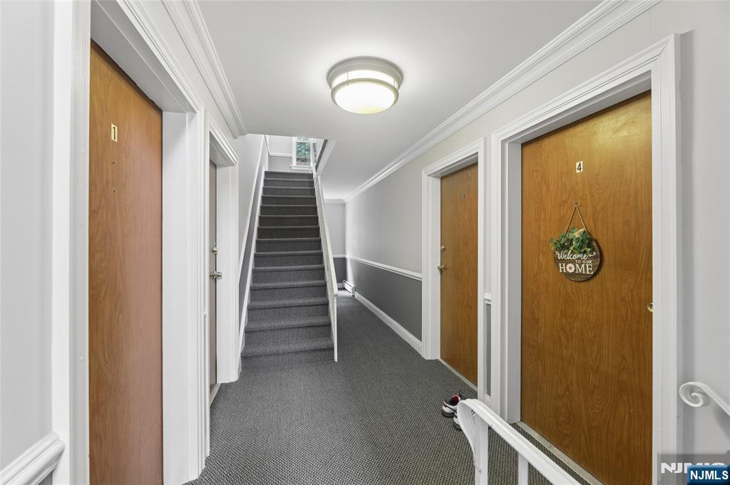 364 Ridgewood Avenue 3 - Photo 4