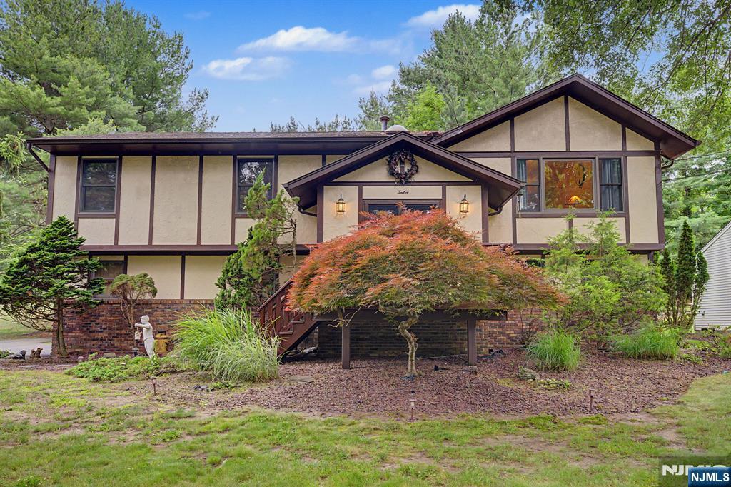 12 Seminole Avenue - Photo 1