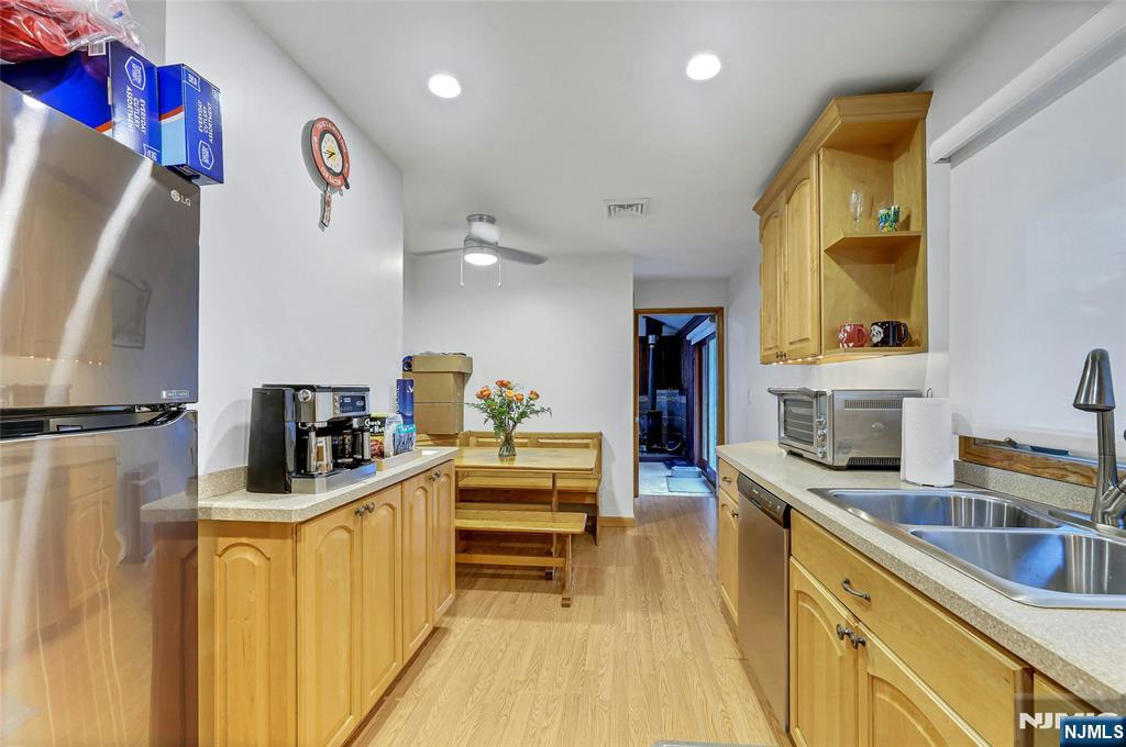 406 High Crest Drive - Photo 8