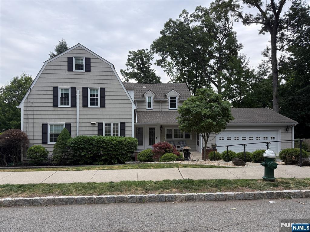 Homes for sale in Verona, NJ | 53 Howard St, Verona, NJ 07044 | MLS# 26023386