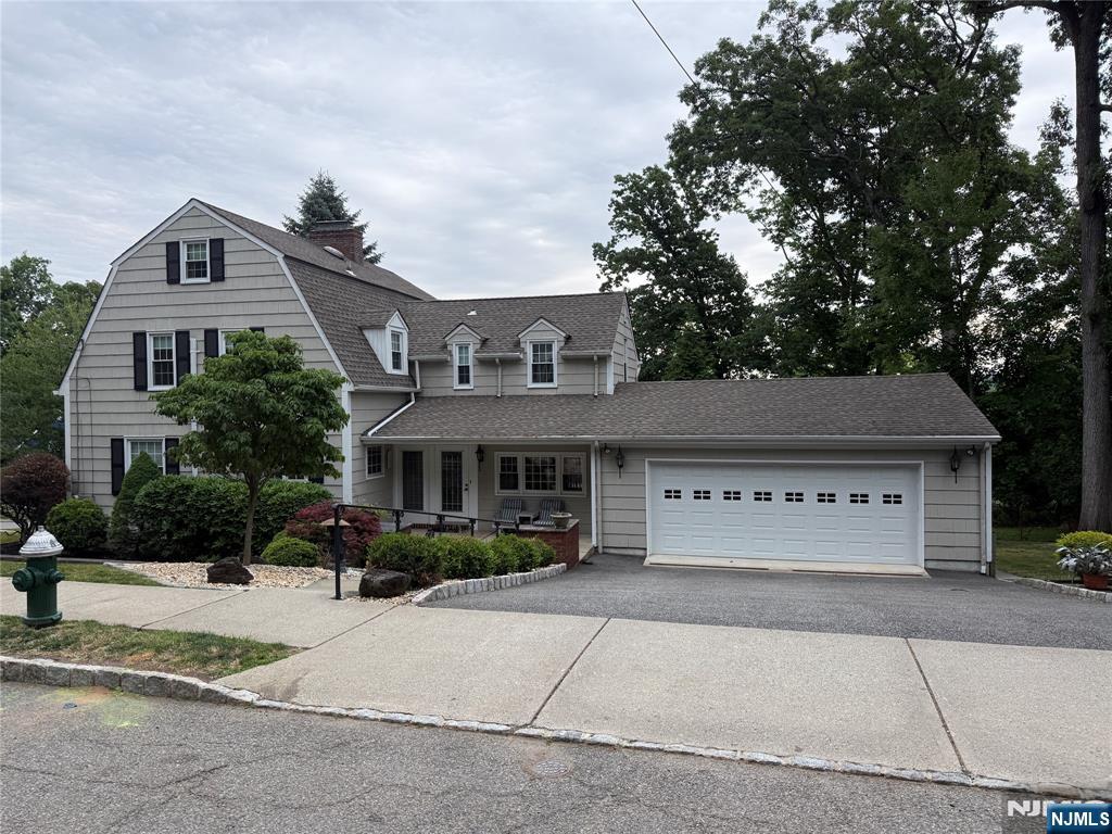 Homes for sale in Verona, NJ | 53 Howard St, Verona, NJ 07044 | MLS# 26023386