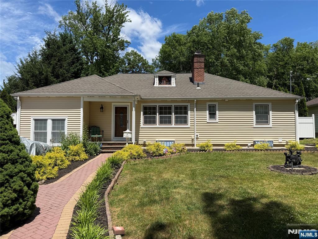 274 Elm Avenue - Photo 1