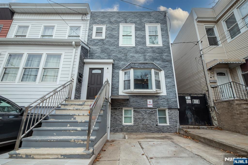 136 North Street - Photo 1